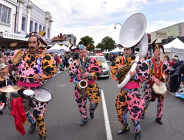 Melbourne Roving Band No Bull